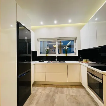 Kapsalakis Penthouse Apartment