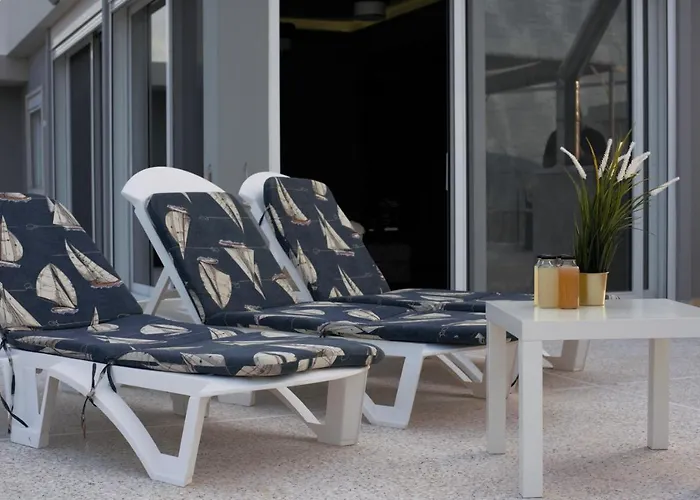 Kapsalakis Penthouse * Corinth